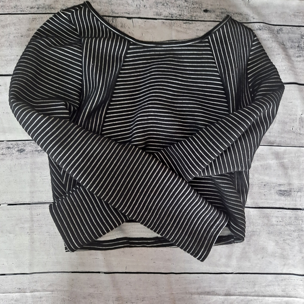 Rules of Etiquette croptop
